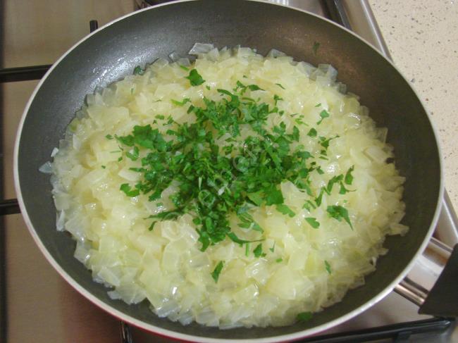 Soğanlı Omlet - Yapılışı (5/12) 