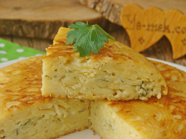 Tavada Makarna Böreği - Yapılışı (14/16) 