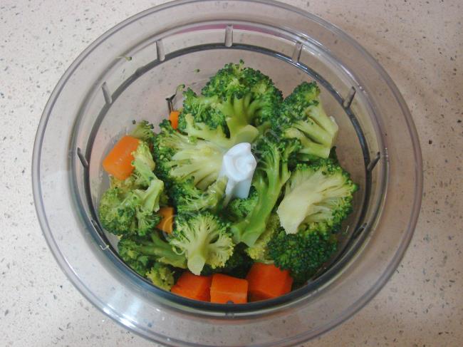 Yoğurtlu Brokoli Ezmesi - Yapılışı (3/8) 