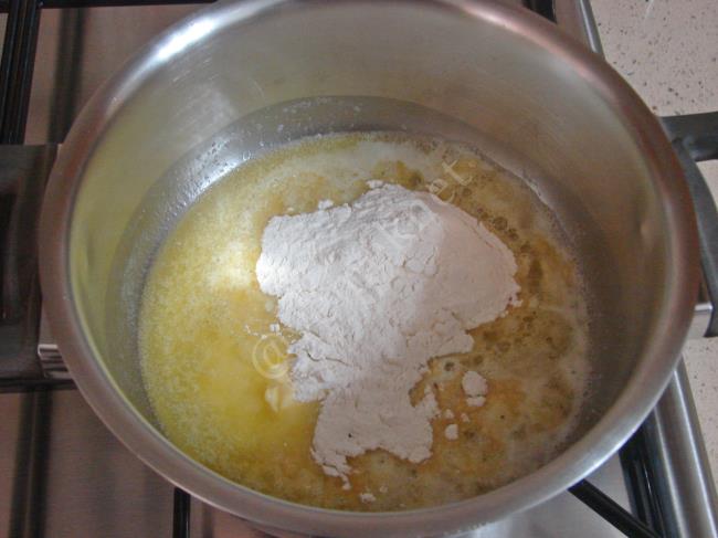 Fırında Etimekli Beşamel Soslu Tavuk - Yapılışı (6/20) 