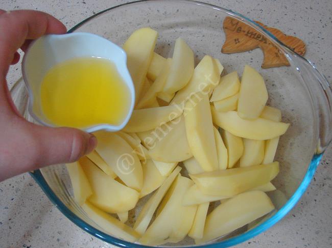 Fırında Susamlı Patates Kızartması - Yapılışı (2/12) 