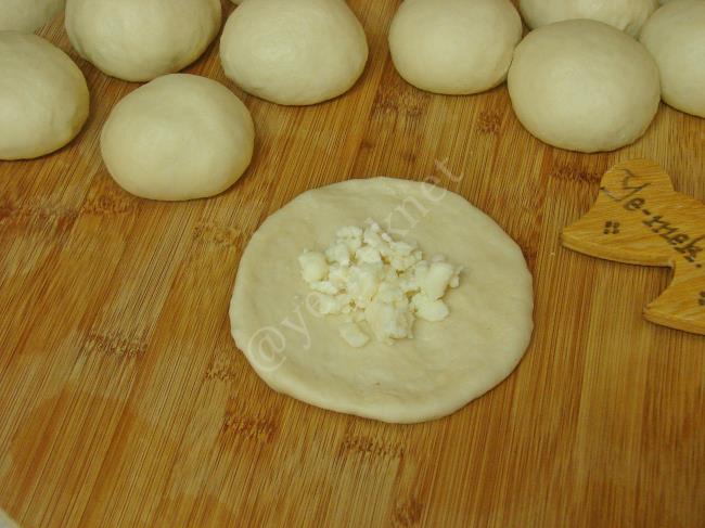 Kremalı Poğaça - Yapılışı (10/16) 