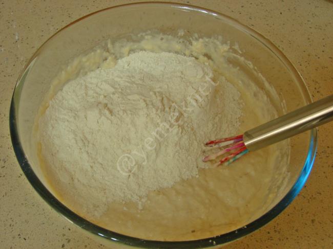 Kremalı Poğaça - Yapılışı (6/16) 