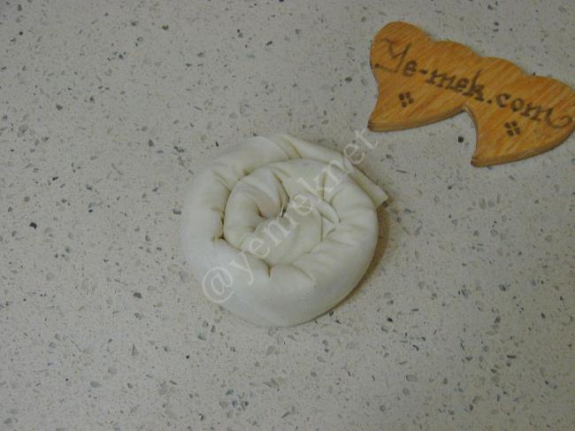 Pırasalı Börek - Yapılışı (14/20) 
