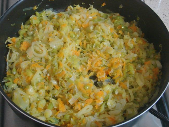 Pırasalı Börek - Yapılışı (4/20) 