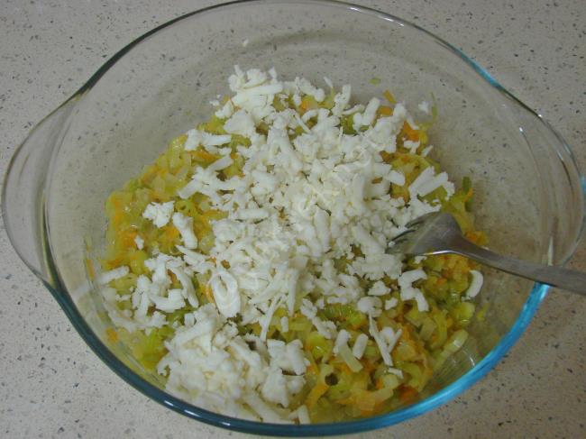 Pırasalı Börek - Yapılışı (7/20) 