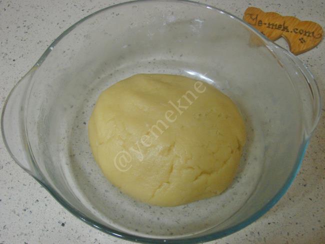 Sıvı Yağlı Tuzlu Kurabiye - Yapılışı (4/12) 