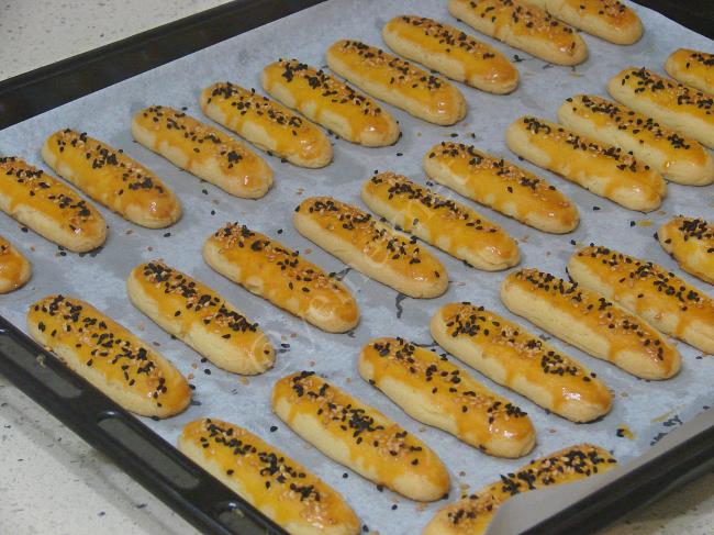 Sıvı Yağlı Tuzlu Kurabiye - Yapılışı (8/12) 