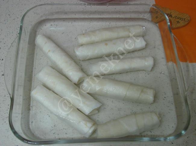 Buzluk Böreği - Yapılışı (10/16) 