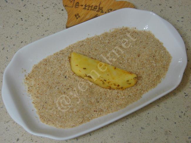 Fırında Galeta Unlu Çıtır Patates - Yapılışı (5/12) 