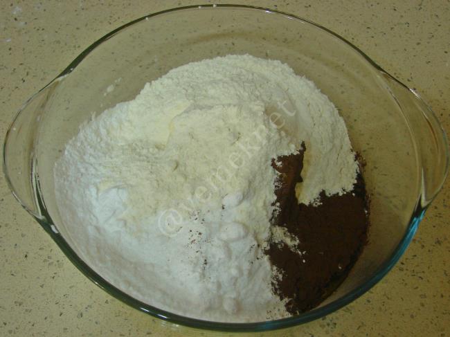 Kakaolu Gevrek Kurabiye - Yapılışı (3/12) 