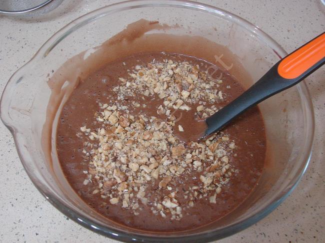 Kakaolu Havuçlu Kek - Yapılışı (9/16) 