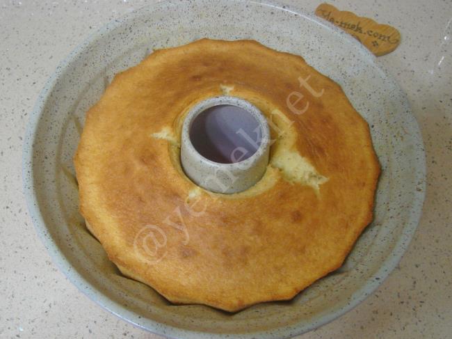 Krem Şantili Kek - Yapılışı (11/16) 