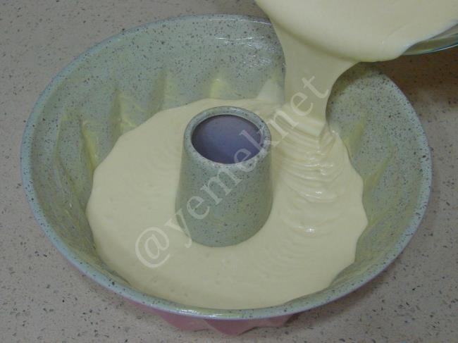 Krem Şantili Kek - Yapılışı (8/16) 