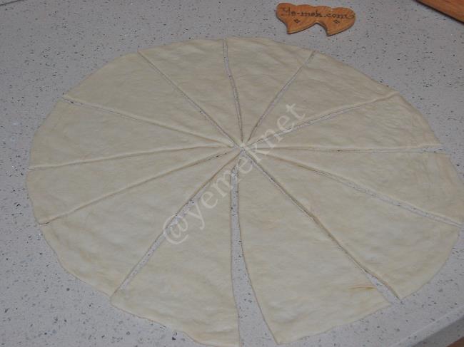 Patatesli Katmer Poğaça - Yapılışı (10/16) 