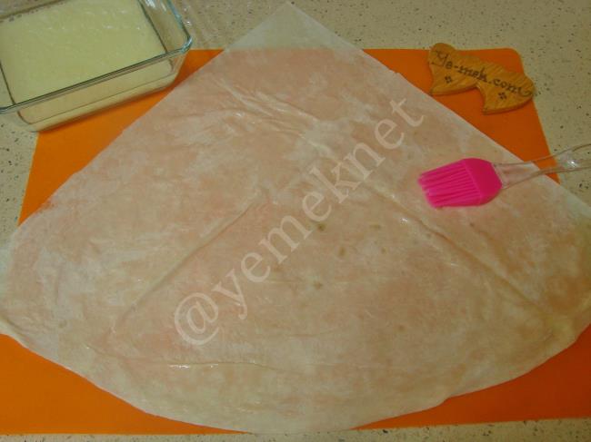 Simit Börek - Yapılışı (2/16) 