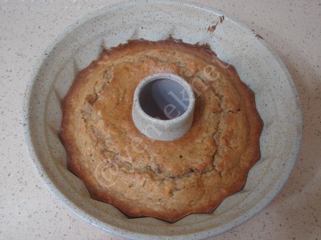 Elmalı Havuçlu Tarçınlı Kek - Yapılışı (12/16) 