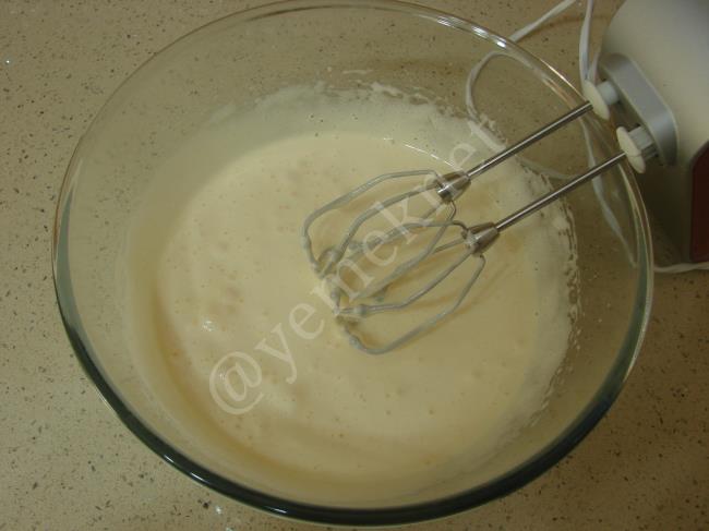 Elmalı Havuçlu Tarçınlı Kek - Yapılışı (3/16) 