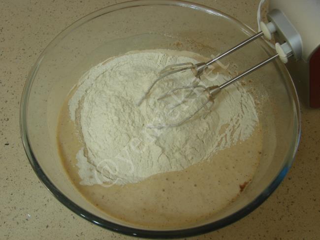 Elmalı Havuçlu Tarçınlı Kek - Yapılışı (6/16) 