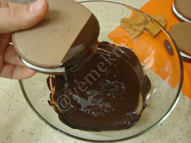 Kakaolu Süt Burger - Yapılışı (15/20) 