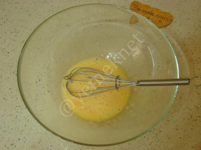 Mayasız Tava Ekmeği - Yapılışı (2/12) 