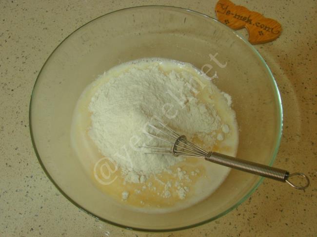 Mayasız Tava Ekmeği - Yapılışı (4/12) 