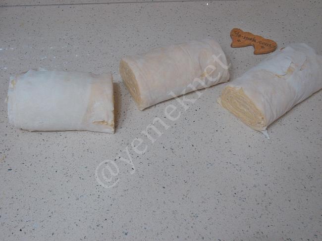 Patatesli Rulo Börek - Yapılışı (14/24) 