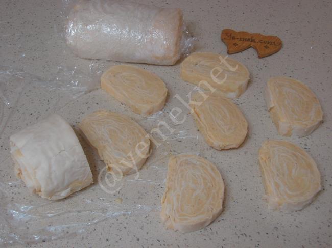 Patatesli Rulo Börek - Yapılışı (16/24) 