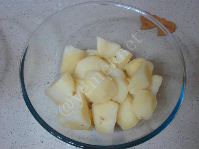 Patatesli Rulo Börek - Yapılışı (2/24) 