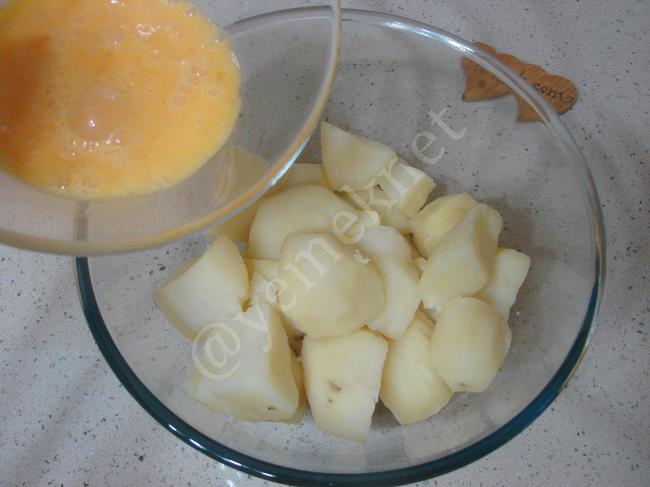 Patatesli Rulo Börek - Yapılışı (3/24) 