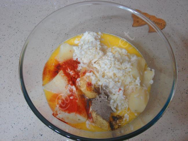 Patatesli Rulo Börek - Yapılışı (6/24) 