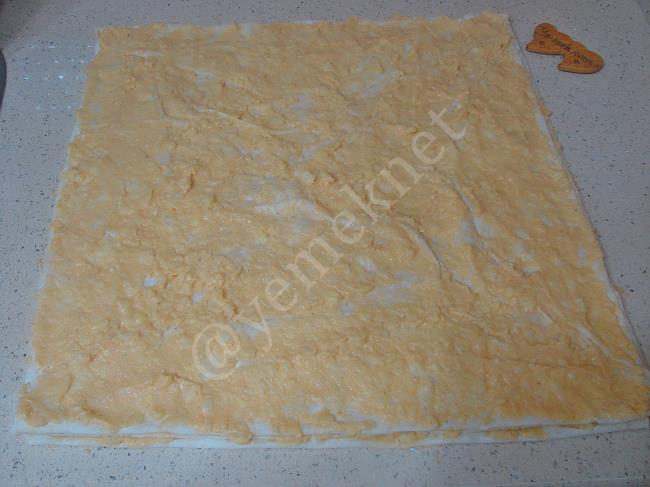 Patatesli Rulo Buzluk Böreği - Yapılışı (10/16) 