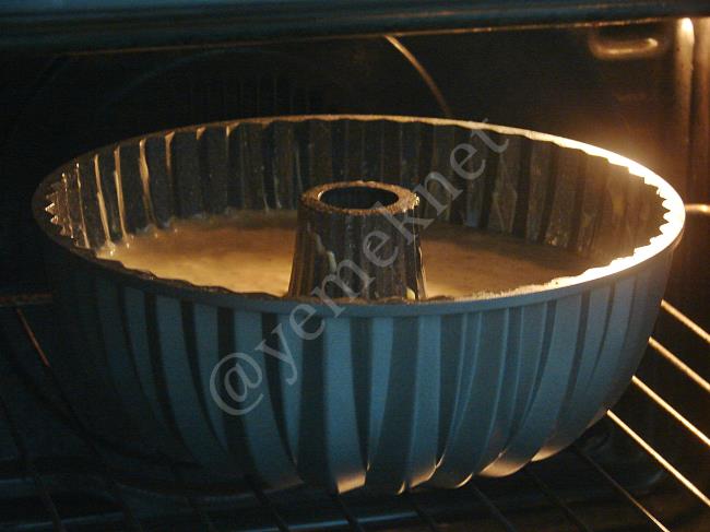 Tarçınlı Cevizli Kek - Yapılışı (12/16) 