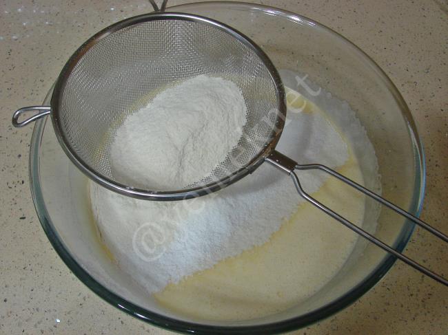 Tarçınlı Cevizli Kek - Yapılışı (4/16) 