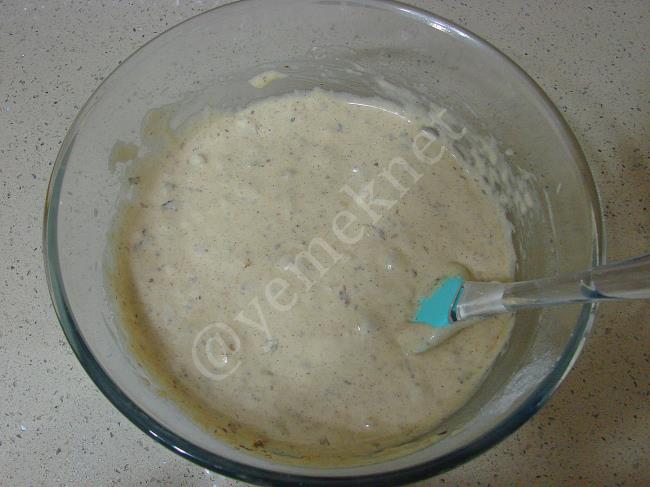 Tarçınlı Cevizli Kek - Yapılışı (9/16) 