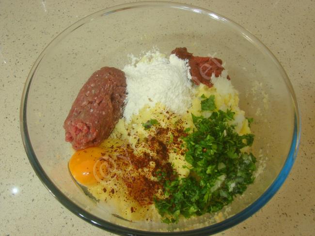 Bulgur Köftesi Kızartması - Yapılışı (4/12) 