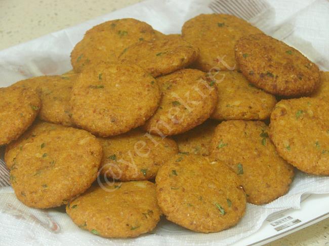 Bulgur Köftesi Kızartması - Yapılışı (9/12) 