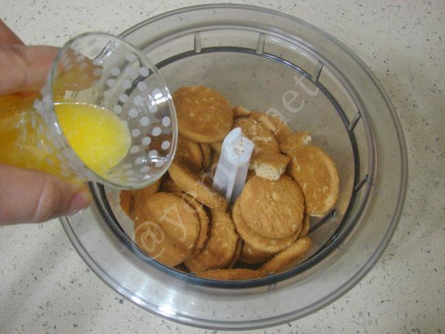 Çikolatalı Bisküvili Pasta - Yapılışı (5/16) 