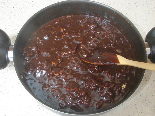 Çikolatalı Bisküvili Pasta - Yapılışı (9/16) 