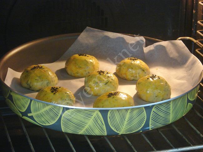 Havuçlu Dereotlu Poğaça - Yapılışı (13/16) 