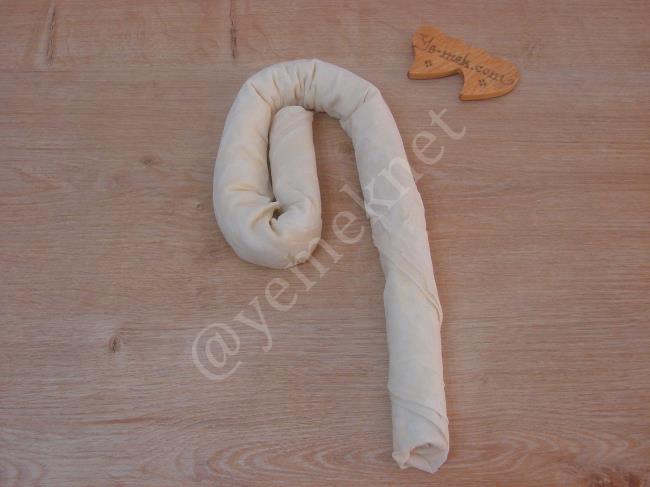 Hazır Yufkadan Kıymalı Kol Böreği - Yapılışı (11/20) 