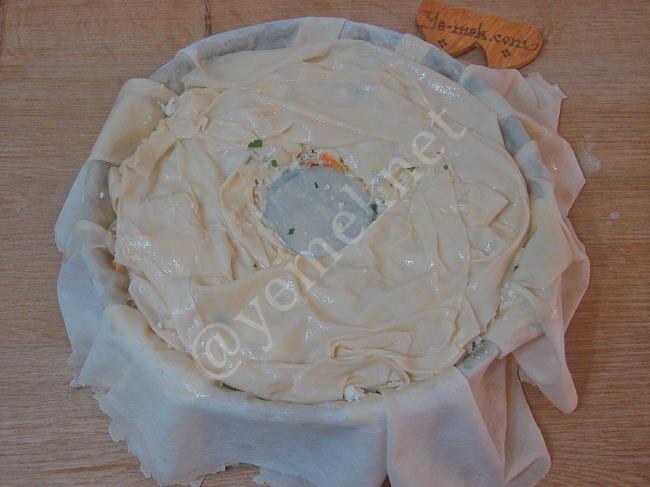 Kek Kalıbında Börek - Yapılışı (14/24) 