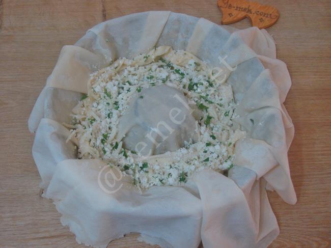 Kek Kalıbında Börek - Yapılışı (9/24) 