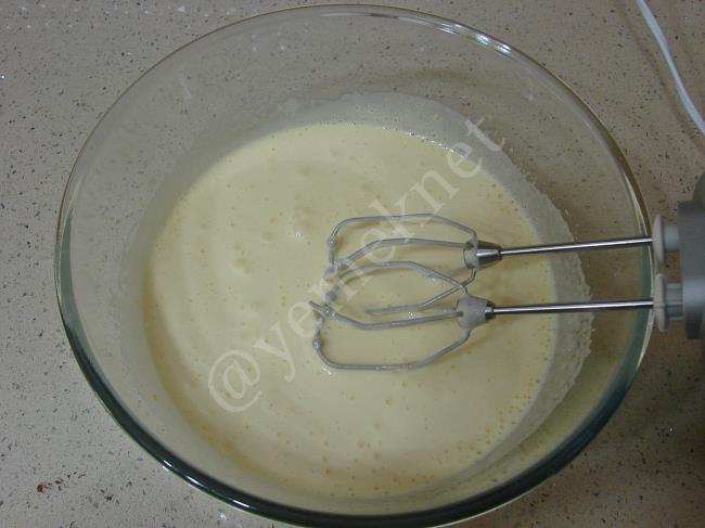 Kek Kalıbında Islak Kek - Yapılışı (3/16) 