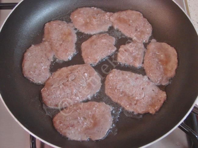 Kıymadan Yaprak Döner - Yapılışı (8/12) 