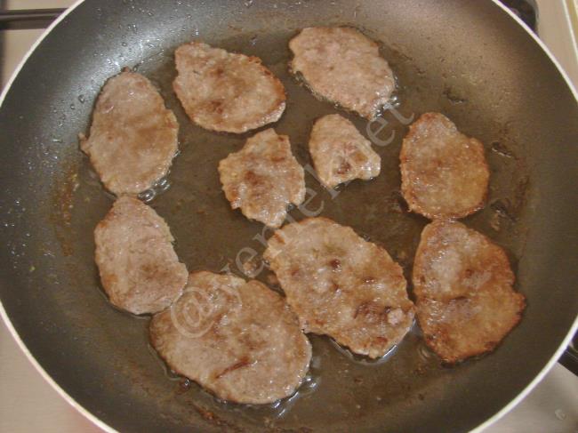 Kıymadan Yaprak Döner - Yapılışı (9/12) 