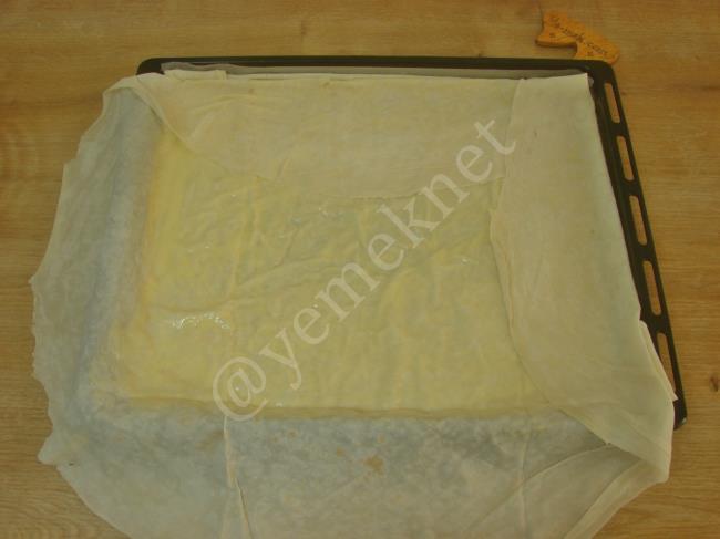 Lahmacun Böreği - Yapılışı (11/24) 