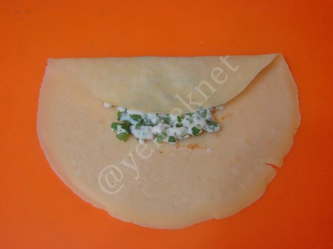 Peynirli Krep Böreği - Yapılışı (10/20) 