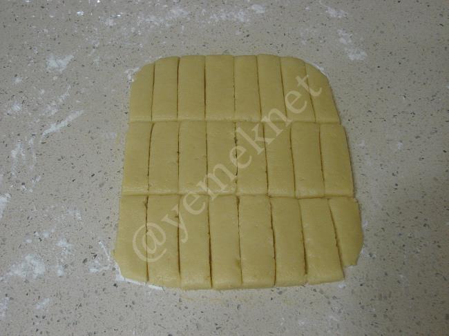 Susamlı Çubuk Kurabiye - Yapılışı (8/16) 