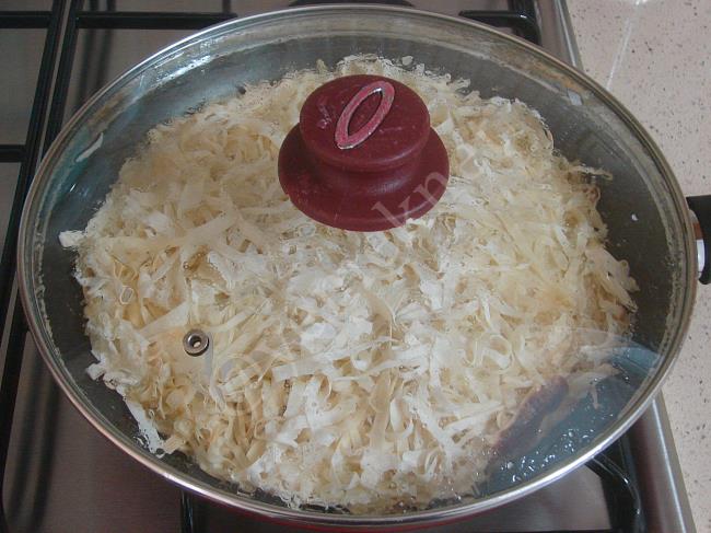 Tavada Çıtır Börek - Yapılışı (14/20) 